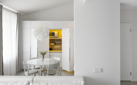 Mikromieszkanie w bieli czyli aranżacja wnętrza od Archistudio