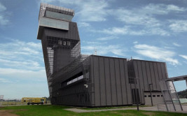 Wieża kontroli lotów w Łodzi w Klubie Sztuka Architektury