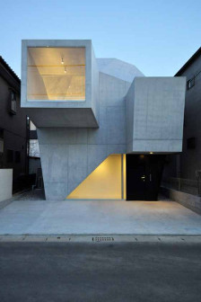 Fuse-atelier, dom w Abiko, beton we wnętrzach