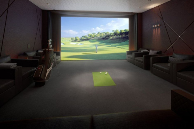 Sala kinowa, Złota 44, golf