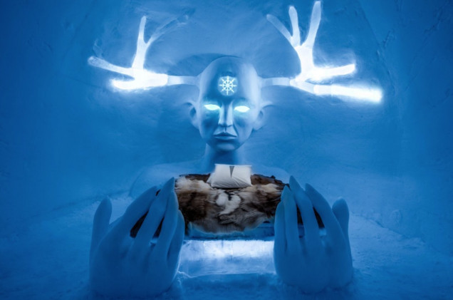 Queen of the North. Design Emilie Steele and Sebastian Dell Uva