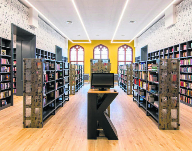 biblioteka na dworcu we Wrocławiu