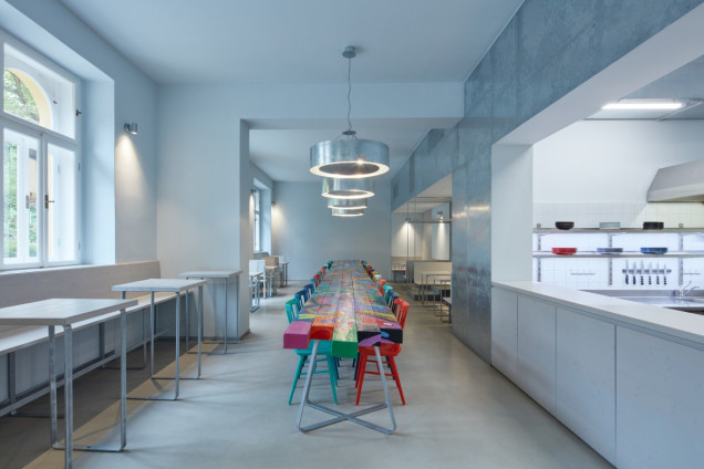 wnętrze restauracji, aranżacja restauracji, inspirujące wnętrze, Avocado Gang, Karolina Konečná, Mimosa architekti, wnętrze publiczne, realizacja restauracji