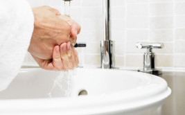 Jak zadbać o higienę dłoni w łazience ?