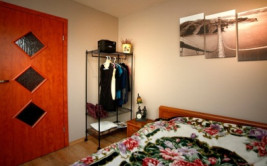 Pomysł na ruchomą szafę, czyli jak zyskać dodatkową przestrzeń na garderobę? 