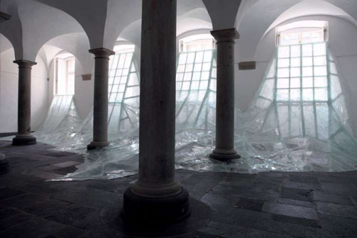 Baptiste Debombourg, Aerial, instalacja z potłuczonego szkła