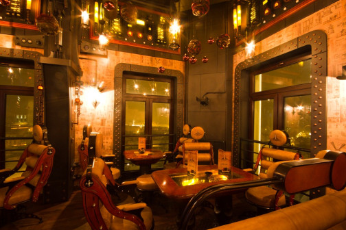 Wodna Wieża w Pszczynie, wnętrza w stylu steampunk, steampunkowa restauracja, wnętrza jak z powieści Juliusza Verne'a