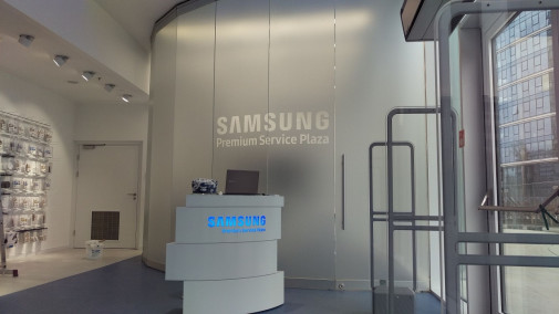 Aranżacja salonu sprzedażowego Samsunga