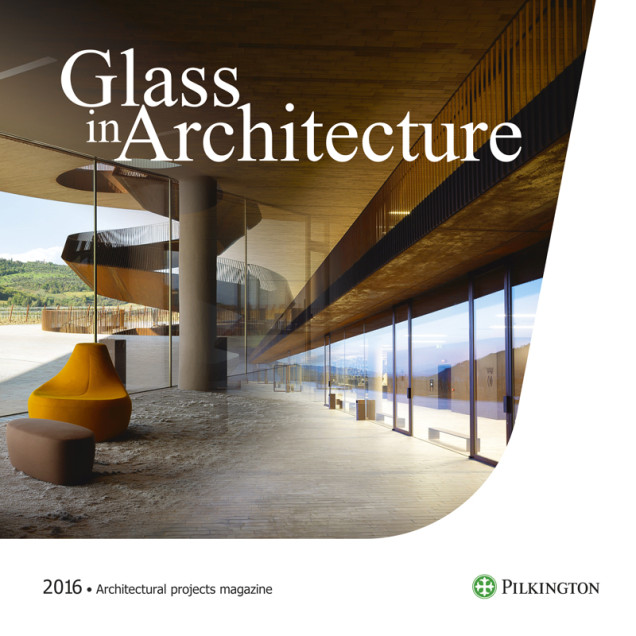 Okładka katalogu Glass in Architecture