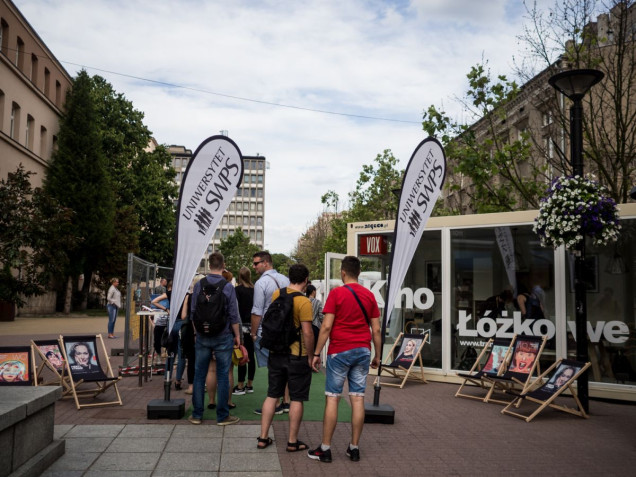 kino łóżkowe w Łodzi