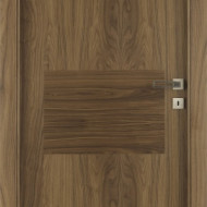 drzwi wykonane z orzecha amerykańskiego