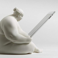 Scott Eaton, Venus of Cupertino, stacja dokująca do iPadów inspirowana prehistorycznymi figurkami Wenus