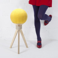DesignK, Dandelion Stool, taborety inspirowane kształtem dmuchawców, taborety z poduszkami w kształcie kuli