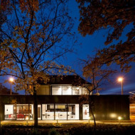 Przebudowa budynku dawnej nastawni kolejowej w Poznaniu, Front Architects